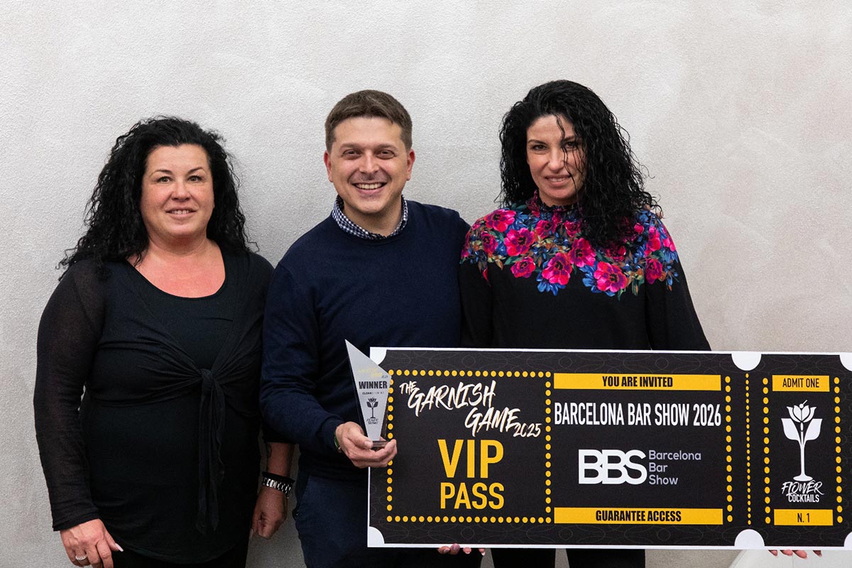 Da sinistra Cinzia Busana, Amministratore Delegato de L'Insalata dell'Orto, Ivan Geraci, vincitore del contest e Raffaella Busana, Direttore Generale de L'Insalata dell'Orto